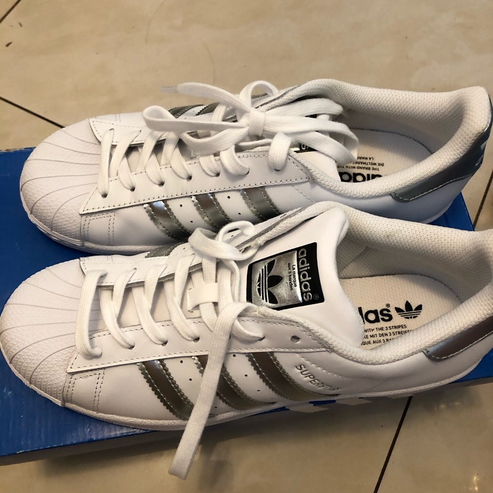 Adidas superstar